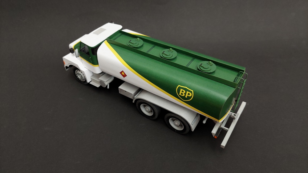 Volvo N12 BP Oil (Plná velikost v novém okně) Volvo N12 BP Oil