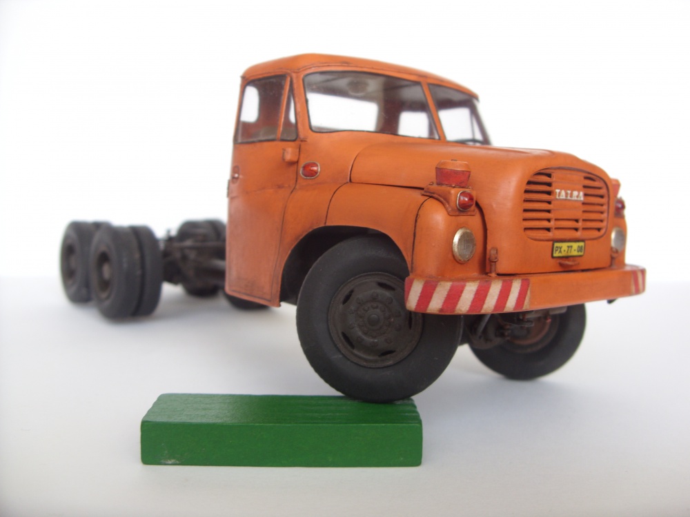 Tatra 148 AD 070.1 (Plná velikost v novém okně) Tatra 148 AD 070.1