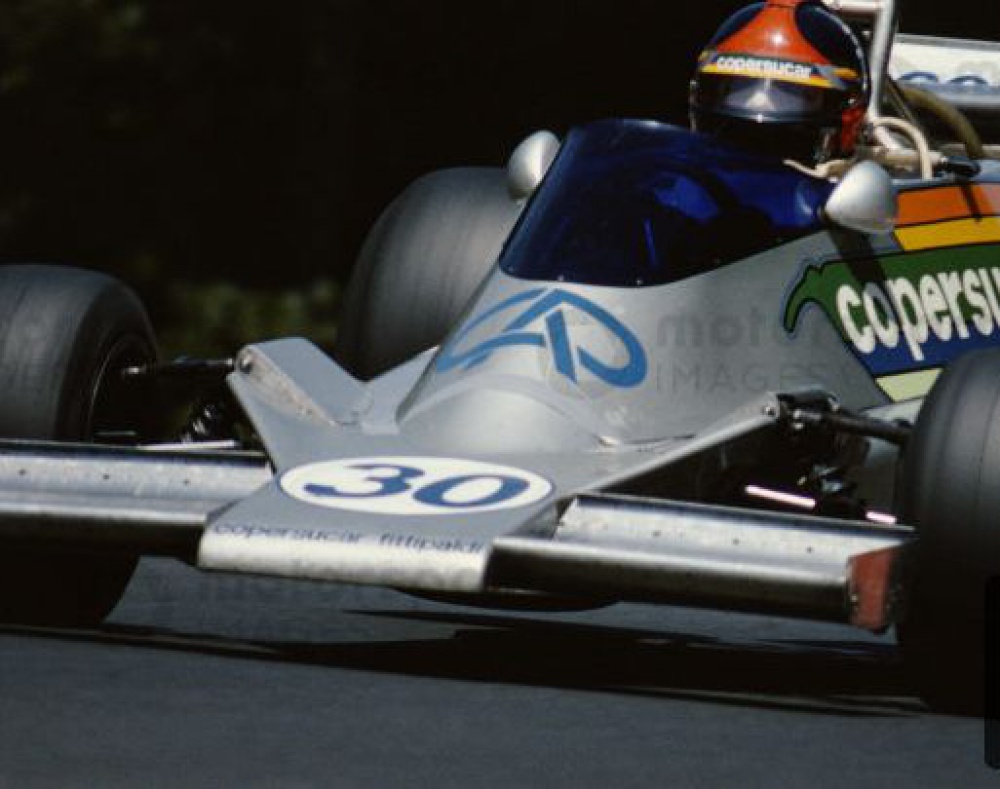 Copersucar FD04 - Emerson Fittipaldi - GP USA West 1976 (Plná velikost v novém okně) Copersucar FD04 - Emerson Fittipaldi - GP USA West 1976