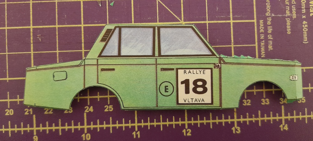 424308