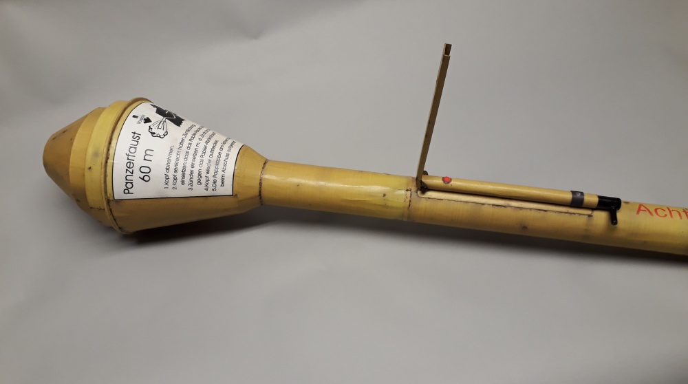 Panzerfaust 60 (Plná velikost v novém okně) Panzerfaust 60