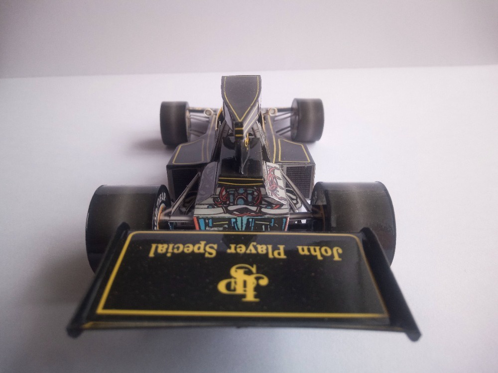 Lotus 72D
