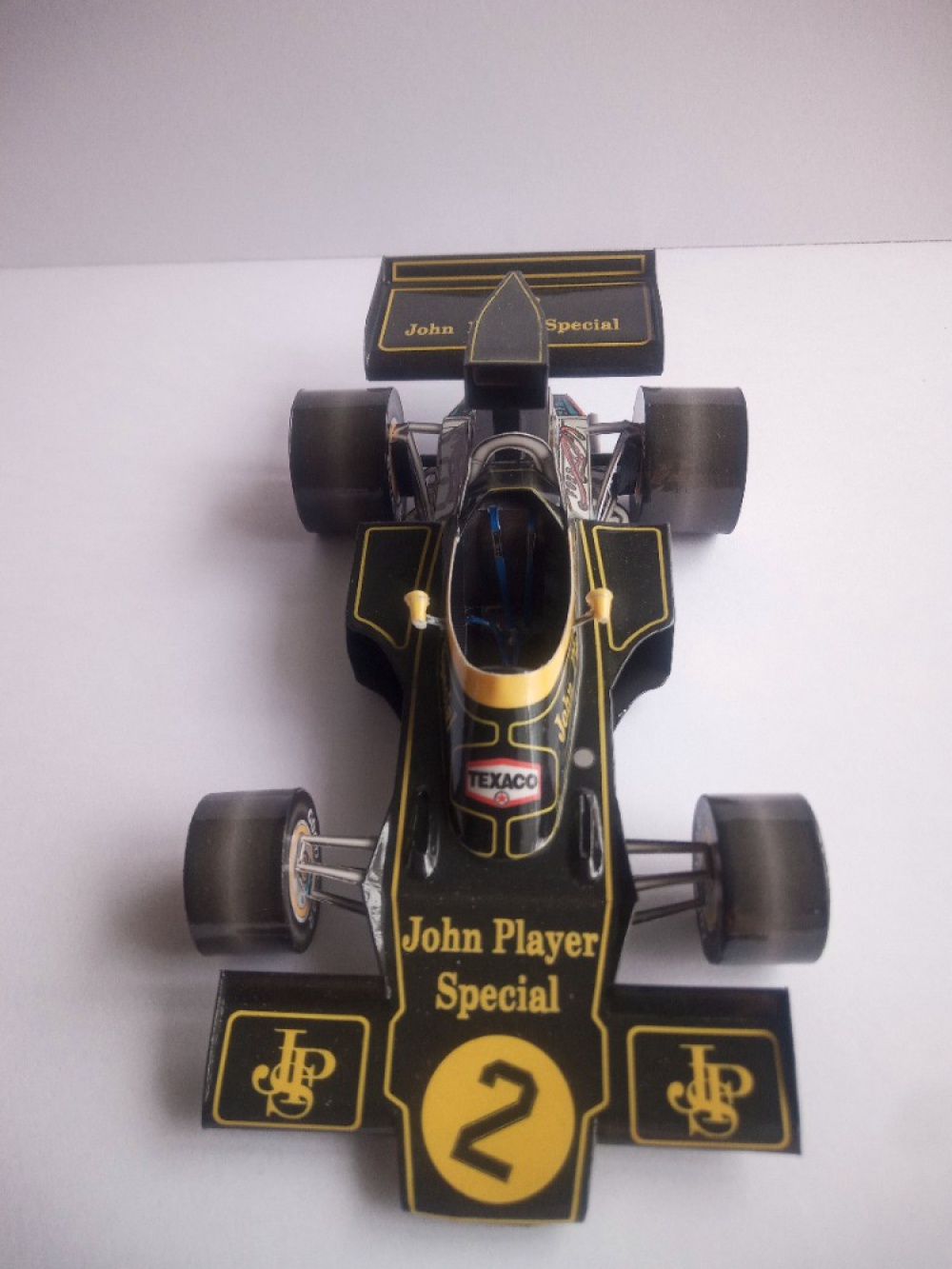 Lotus 72D
