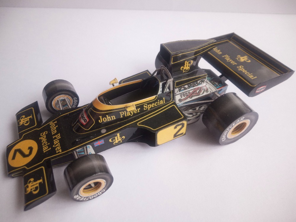 Lotus 72D