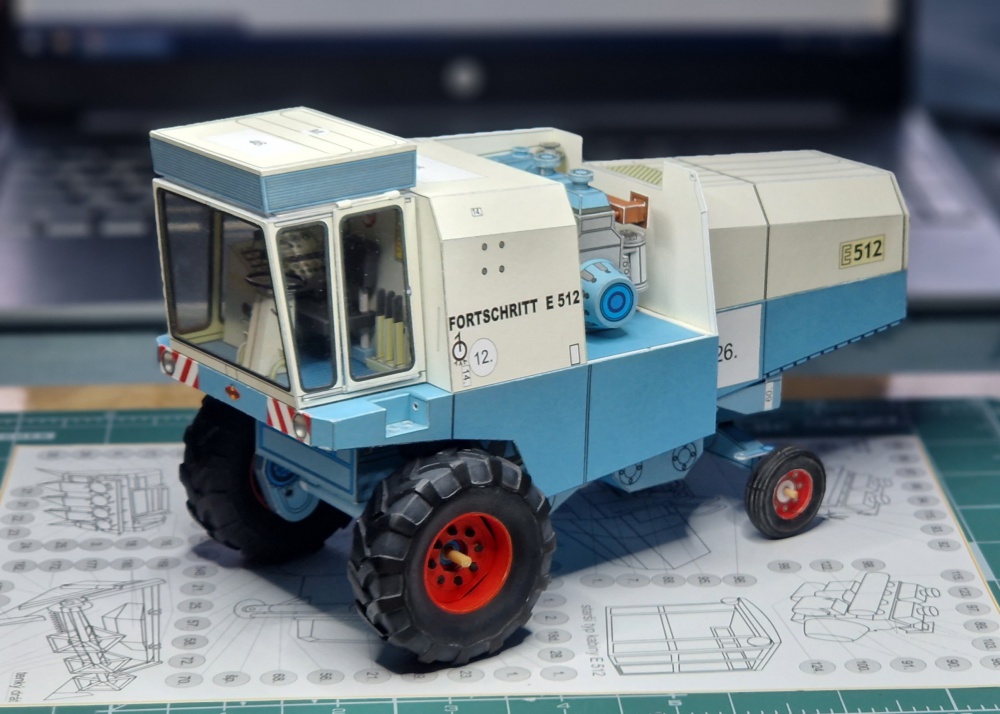 425741