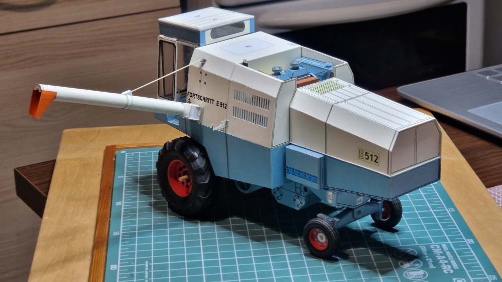 425747