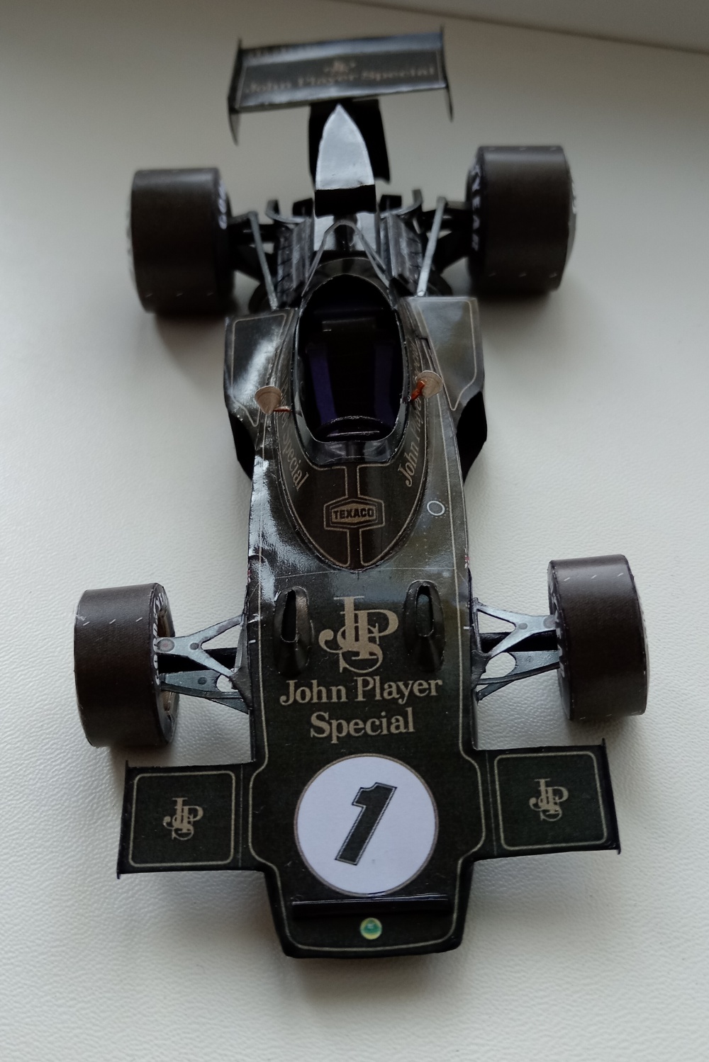 Lotus 72D (Plná velikost v novém okně) Lotus 72D
