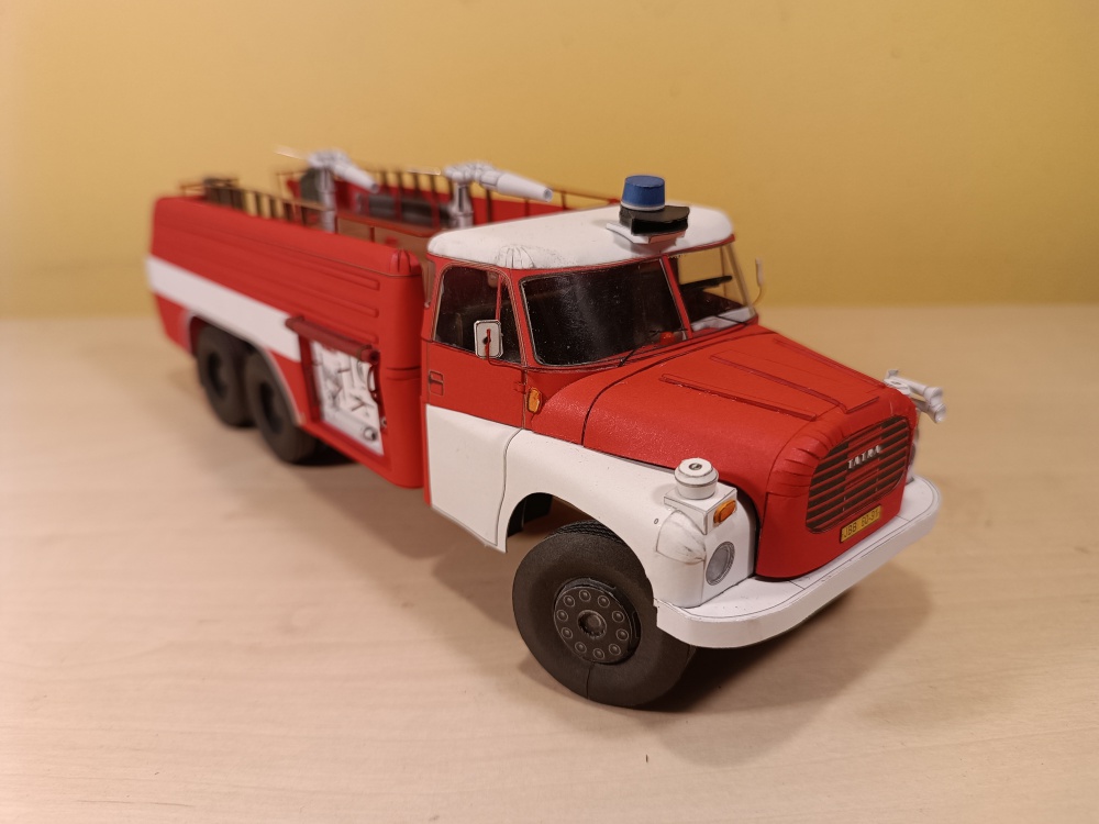 Tatra 148 CAS 32