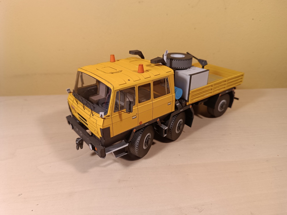 427738