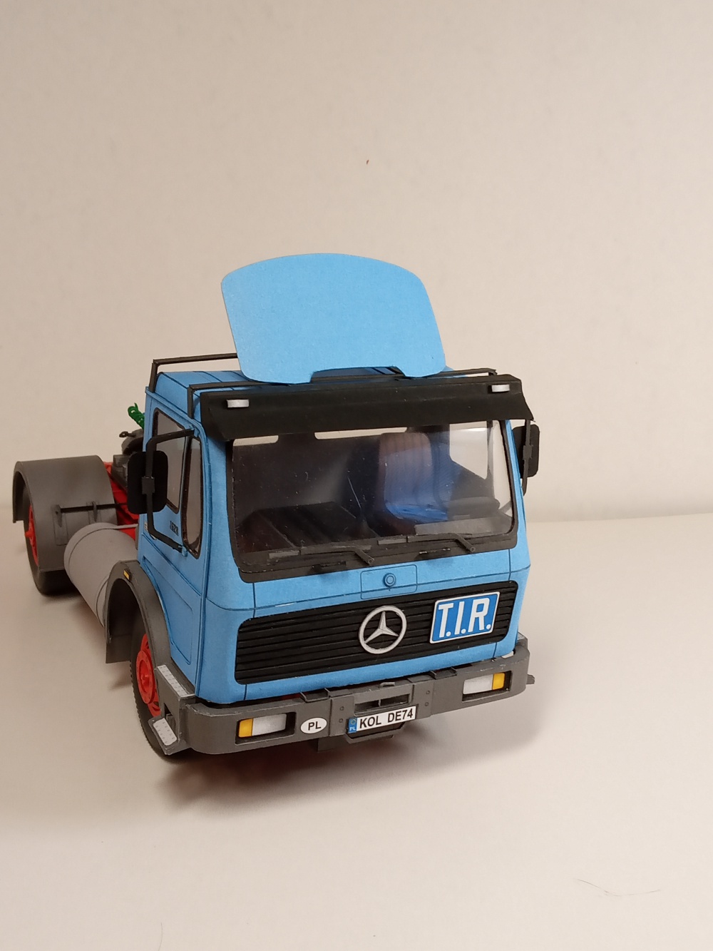 433284