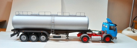 Mercedes - Benz 1628S