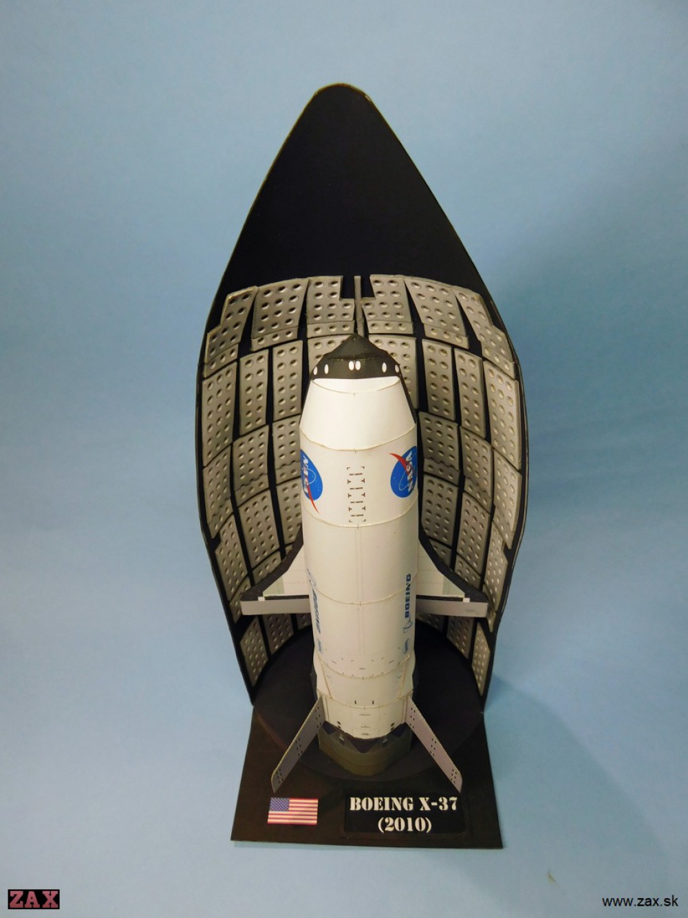 Boeing X-37 (Plná velikost v novém okně) Boeing X-37