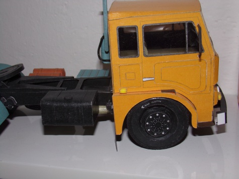 Jelcz 317D a Zremb D18 Jelcz 317D a Zremb D18