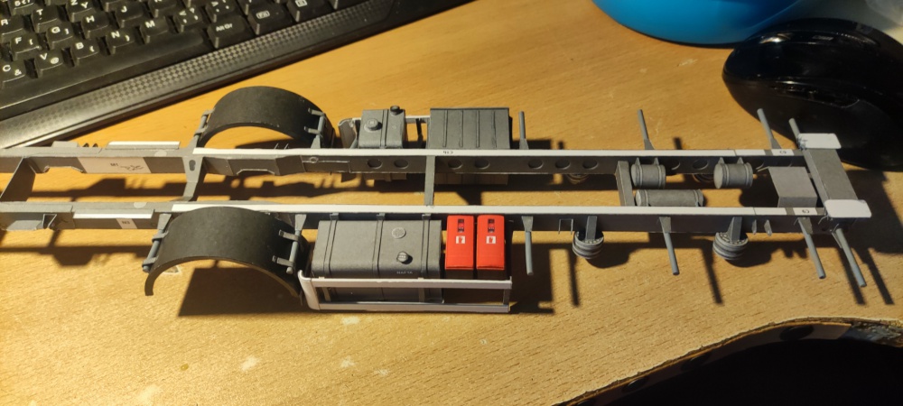 430186