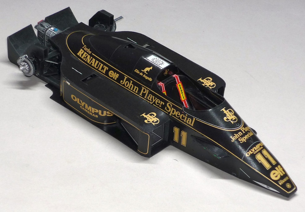 Lotus 97T - Elio De Angelis - GP Portugalska 1985 (Plná velikost v novém okně) Lotus 97T - Elio De Angelis - GP Portugalska 1985