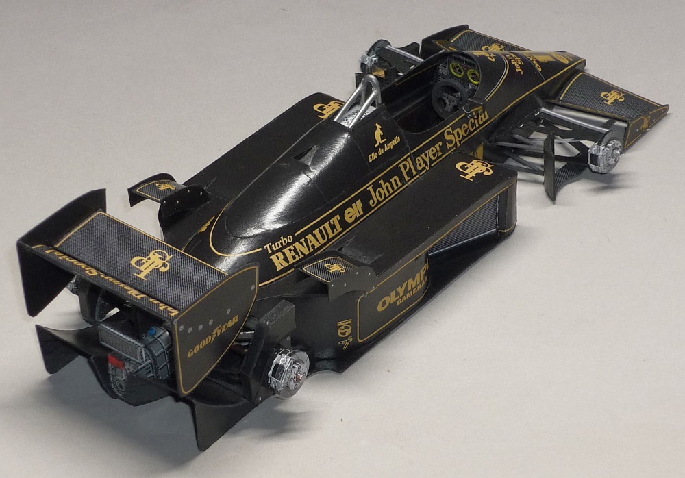 Lotus 97T - Elio De Angelis - GP Portugalska 1985 (Plná velikost v novém okně) Lotus 97T - Elio De Angelis - GP Portugalska 1985