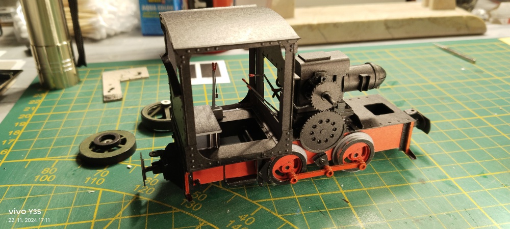 430557