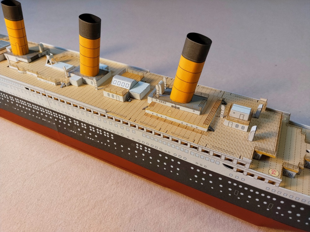 Titanic (Plná velikost v novém okně) Titanic