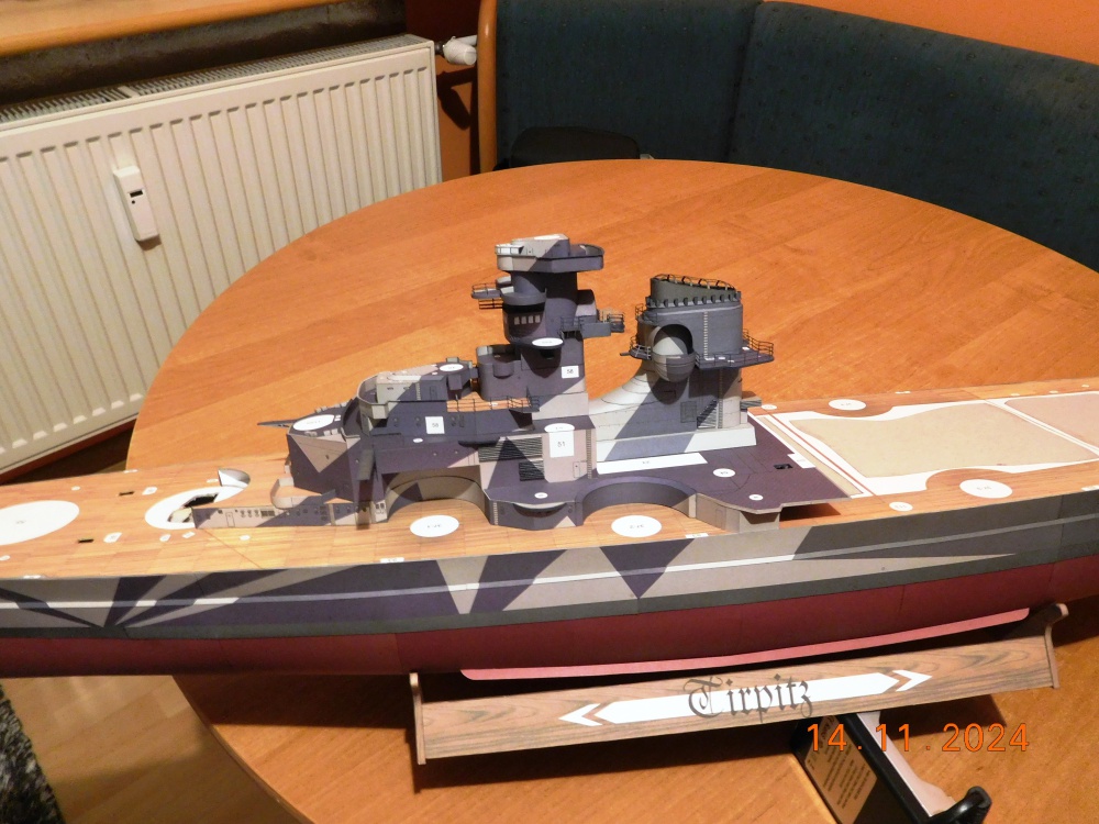 435724