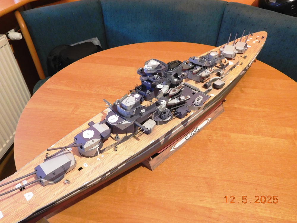441313