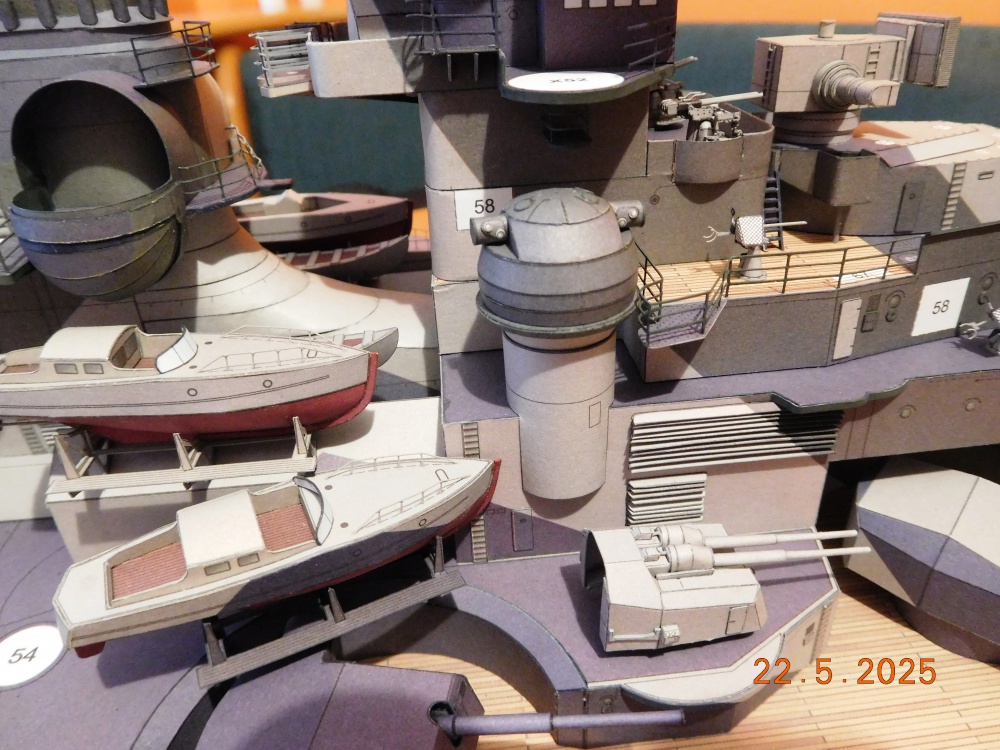 Tirpitz (Plná velikost v novém okně) Tirpitz