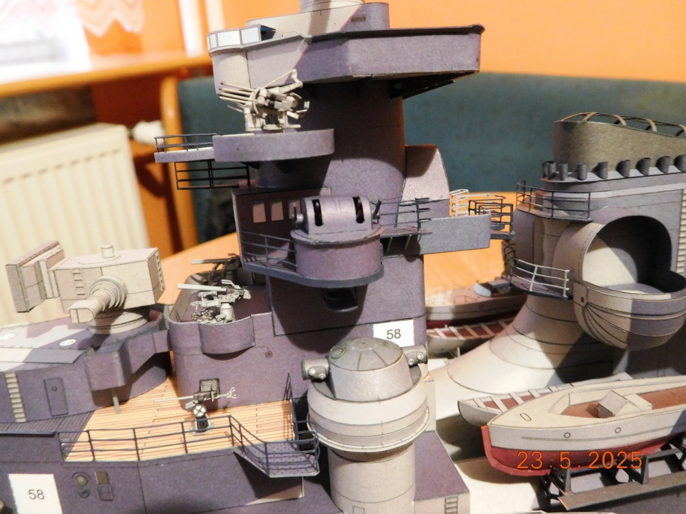 Tirpitz (Plná velikost v novém okně) Tirpitz