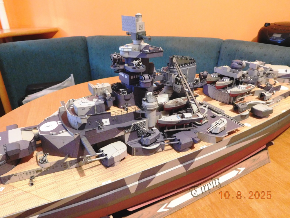 Tirpitz (Plná velikost v novém okně) Tirpitz