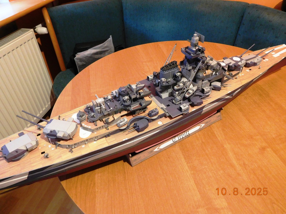 Tirpitz (Plná velikost v novém okně) Tirpitz