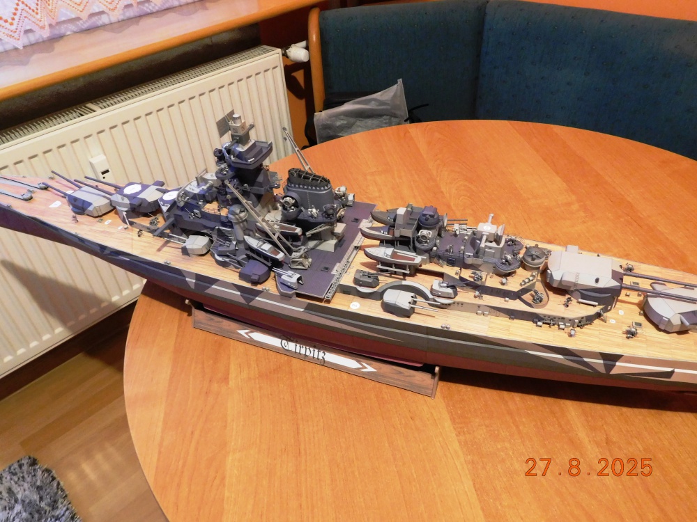 Tirpitz (Plná velikost v novém okně) Tirpitz
