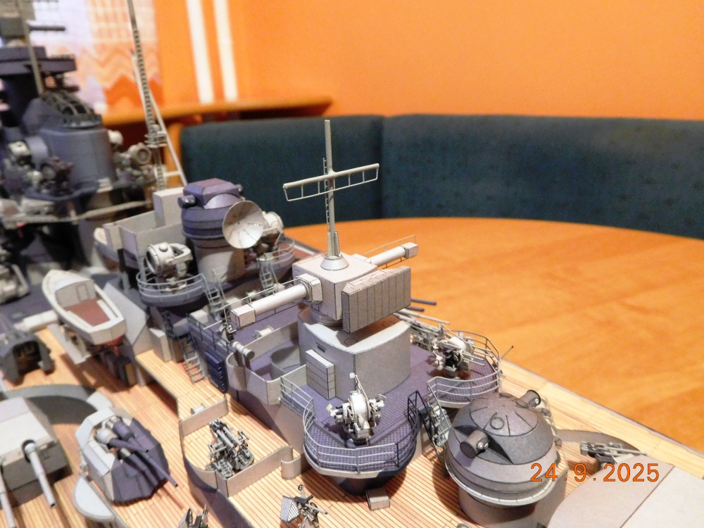 Tirpitz (Plná velikost v novém okně) Tirpitz