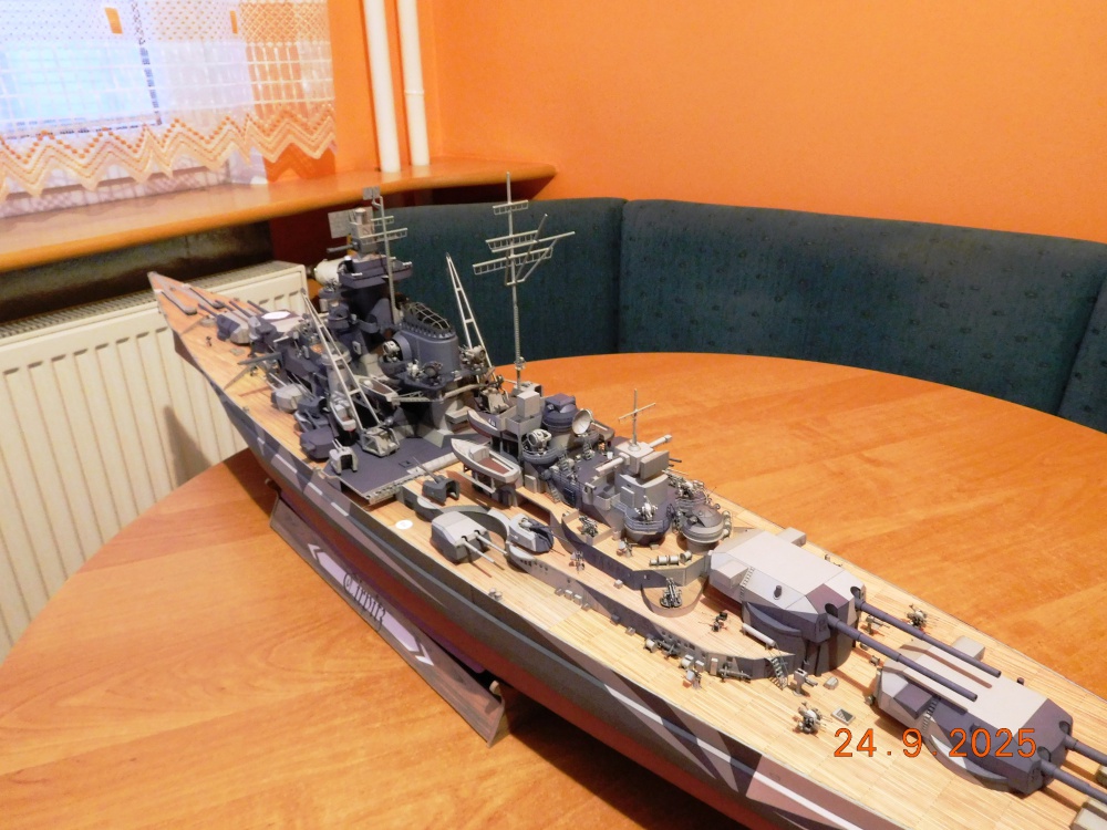 Tirpitz (Plná velikost v novém okně) Tirpitz