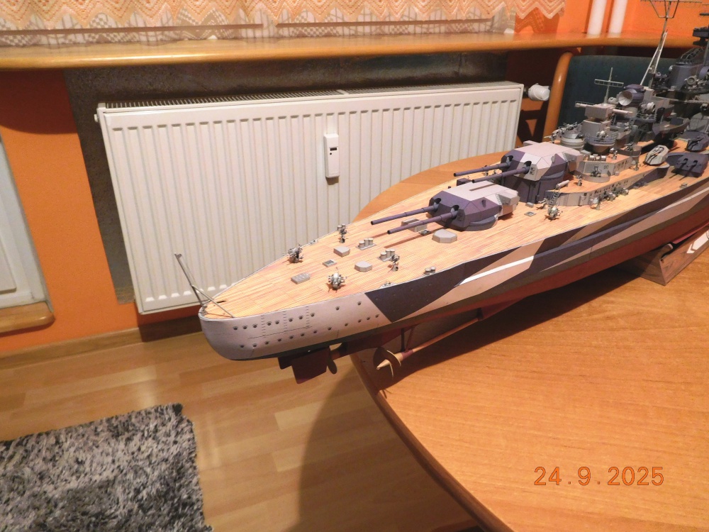 Tirpitz (Plná velikost v novém okně) Tirpitz