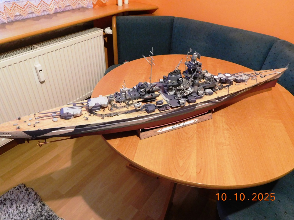 Tirpitz (Plná velikost v novém okně) Tirpitz