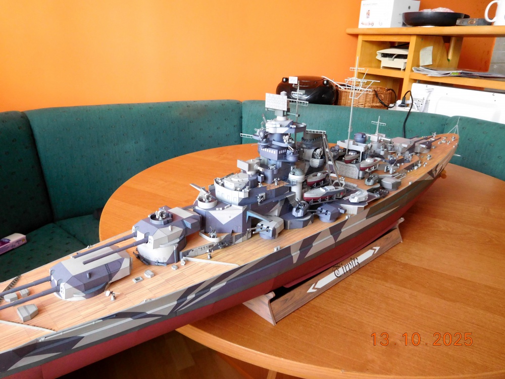 Tirpitz (Plná velikost v novém okně) Tirpitz