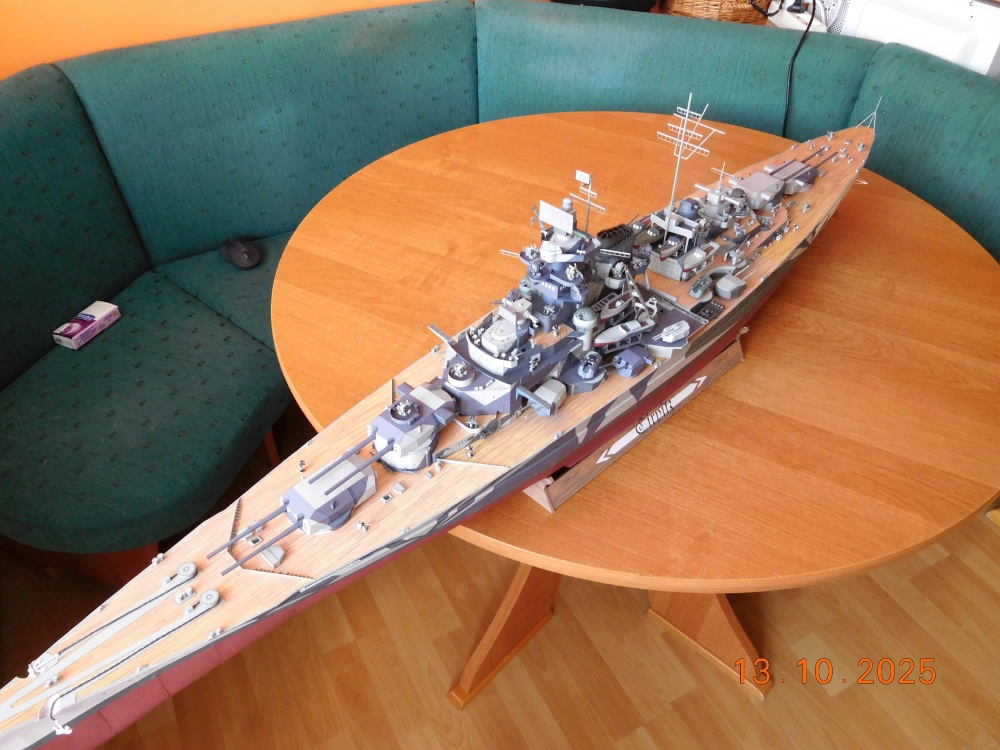 Tirpitz (Plná velikost v novém okně) Tirpitz
