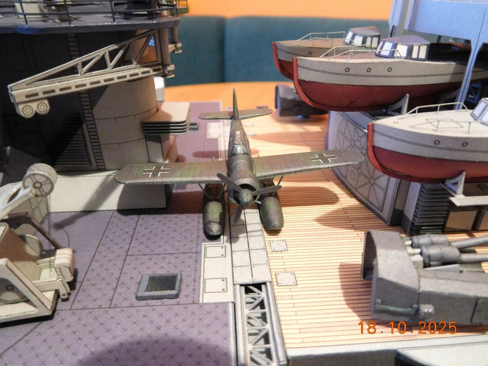Tirpitz (Plná velikost v novém okně) Tirpitz