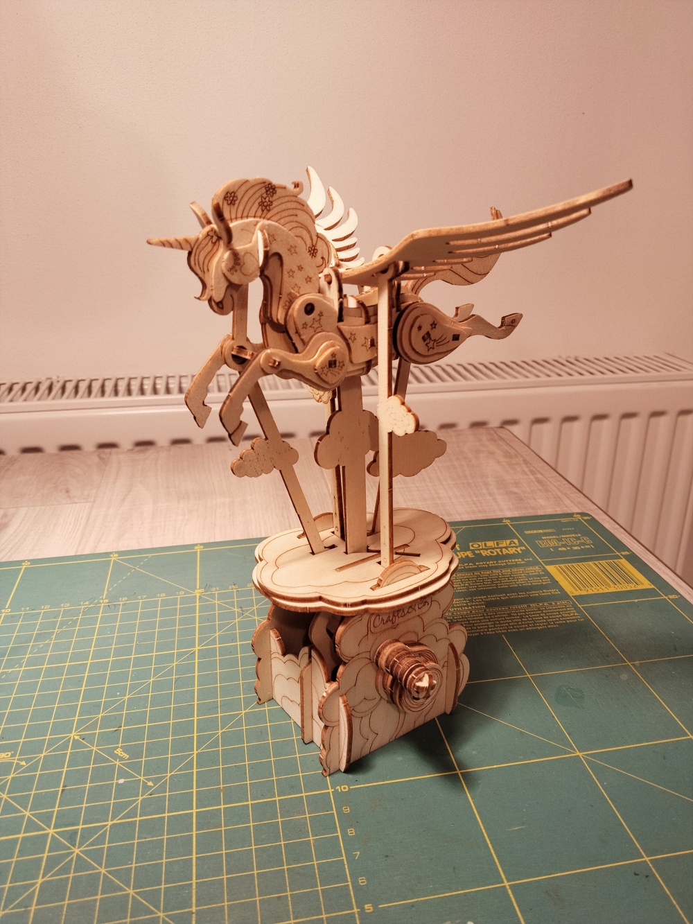 Mechanický jednoroec 3D puzzle (Plná velikost v novém okně) Mechanický jednoroec 3D puzzle