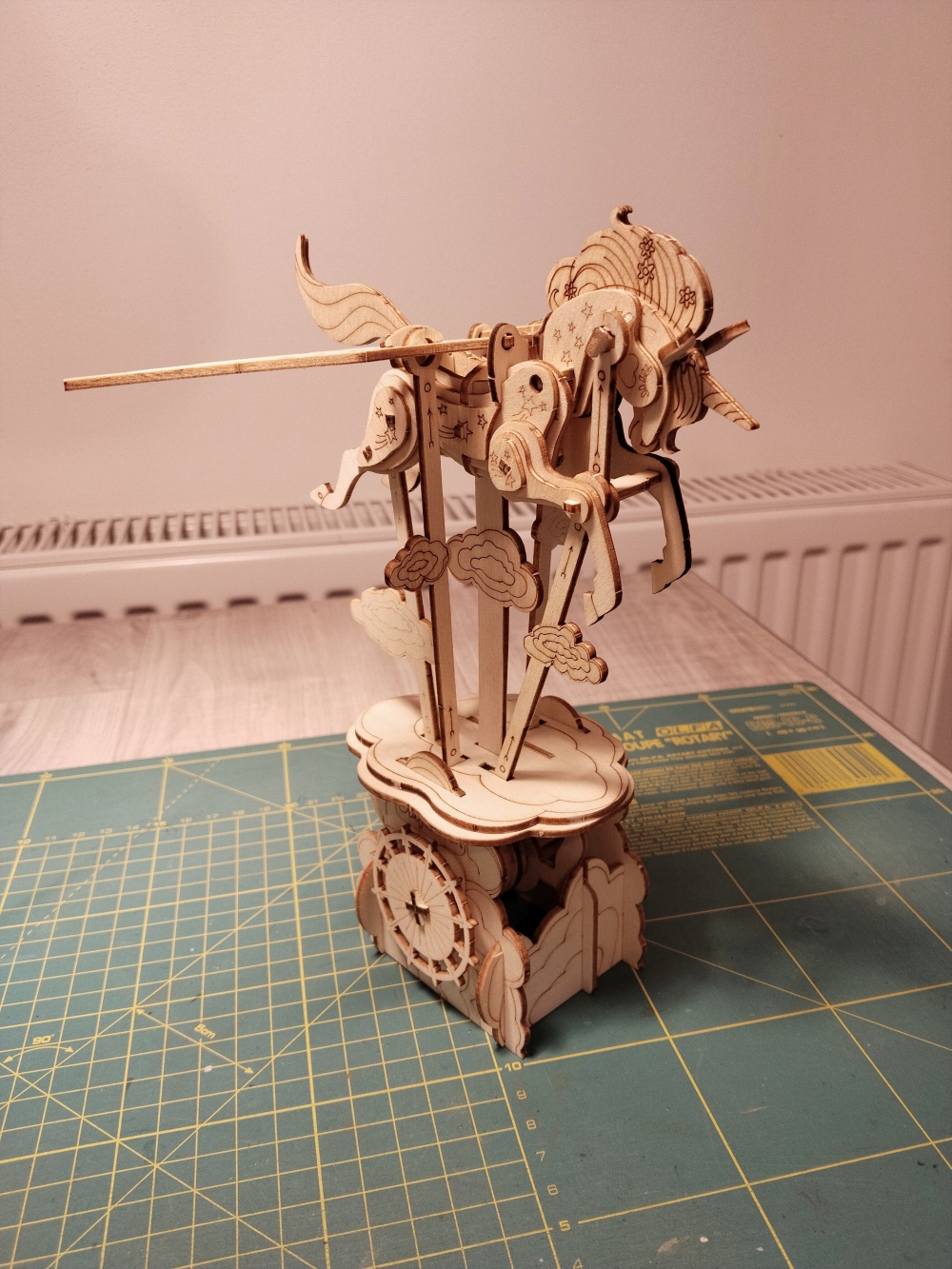 Mechanický jednorožec 3D puzzle (Plná velikost v novém okně) Mechanický jednorožec 3D puzzle