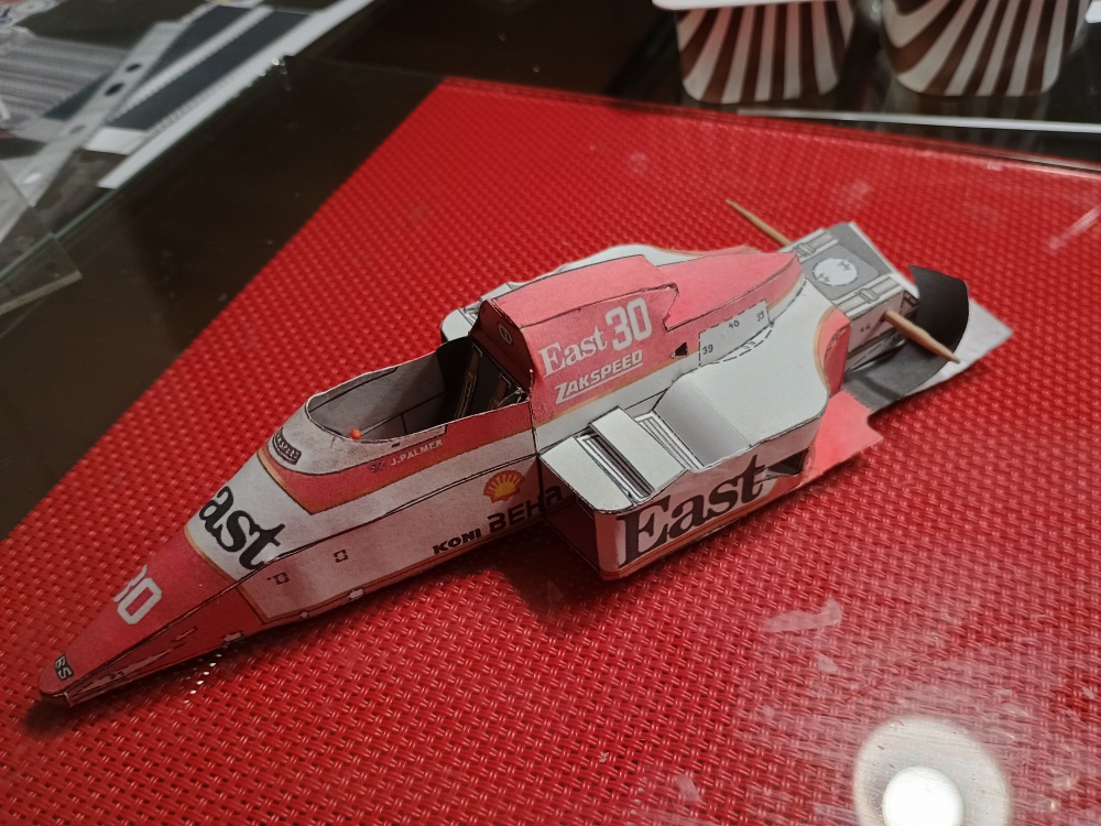Zakspeed 841EAST (Plná velikost v novém okně) Zakspeed 841EAST