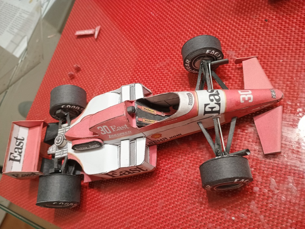 Zakspeed 841EAST (Plná velikost v novém okně) Zakspeed 841EAST