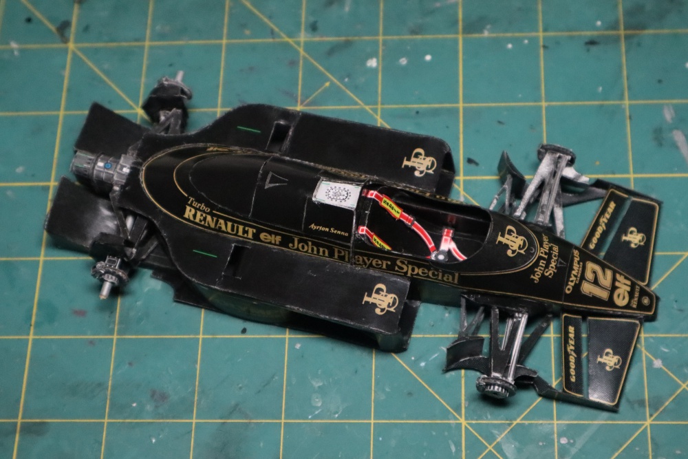 Lotus 97T (Plná velikost v novém okně) Lotus 97T