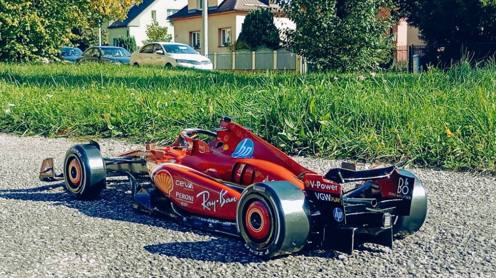 Ferrari SF 24