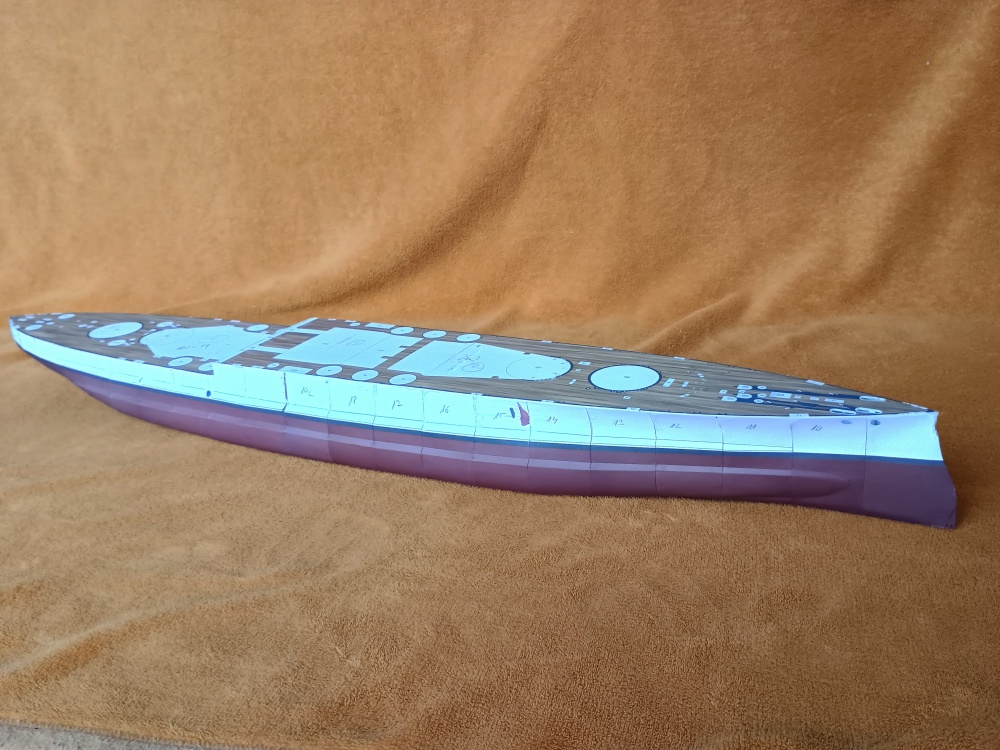 HMS Queen Elizabeth / Angraf / 1:200 (Plná velikost v novém okně) HMS Queen Elizabeth / Angraf / 1:200
