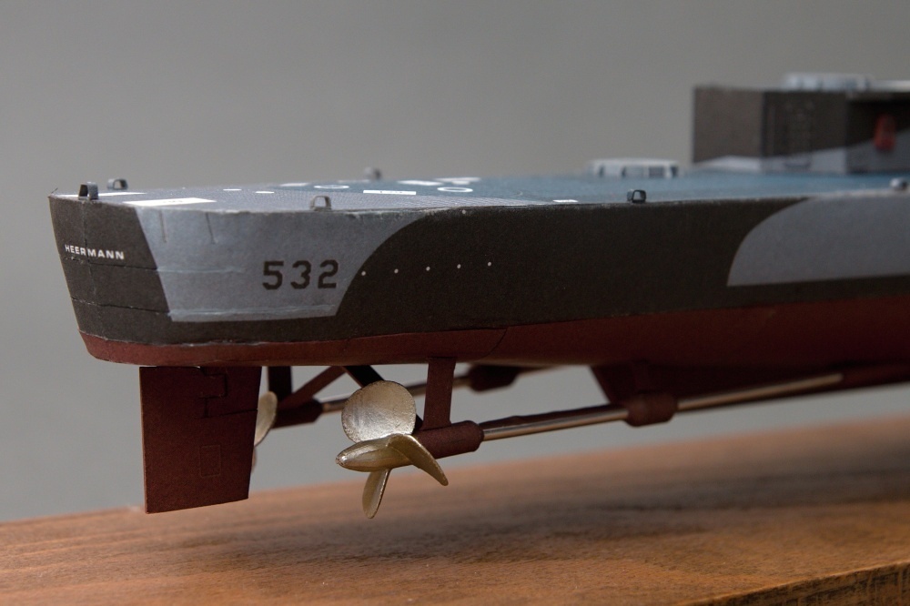 USS Heermann (Plná velikost v novém okně) USS Heermann