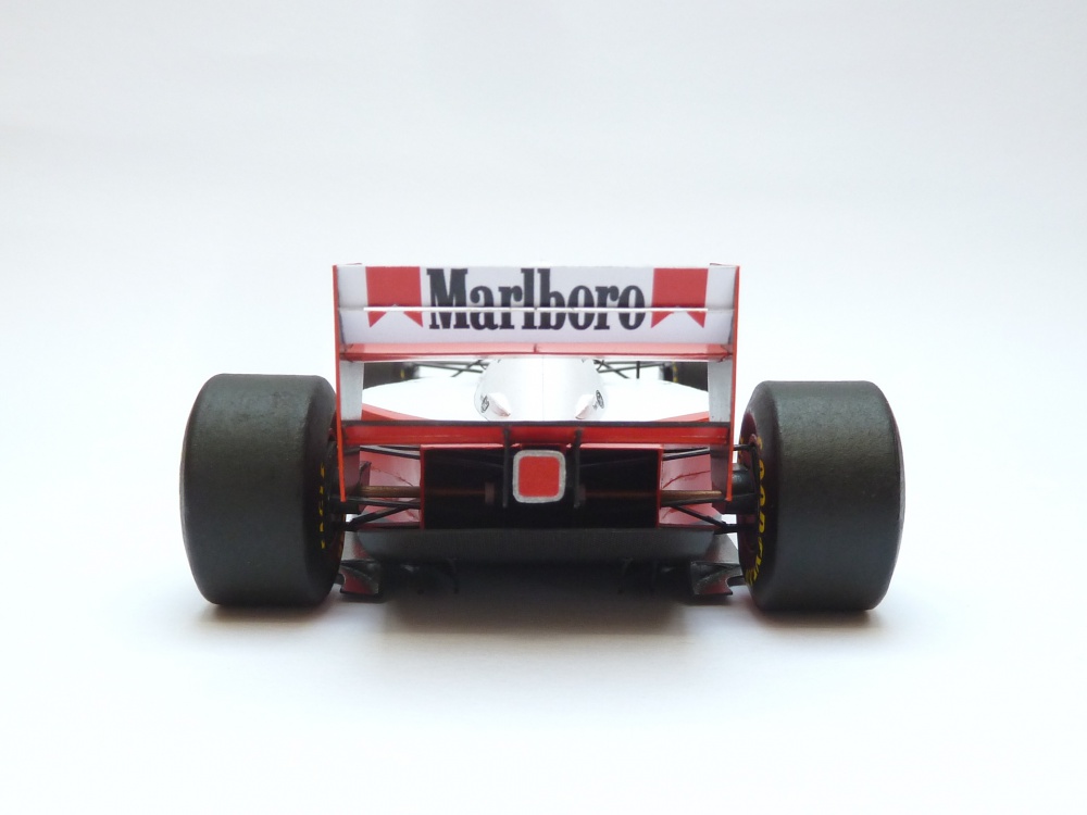 McLaren MP4/8 (1993; Senna) (Plná velikost v novém okně) McLaren MP4/8 (1993; Senna)