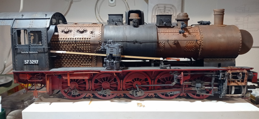 439470