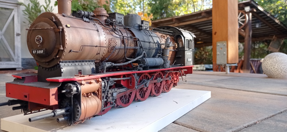 439472