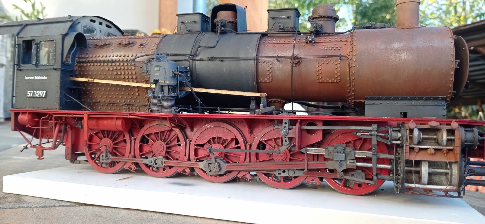 439476