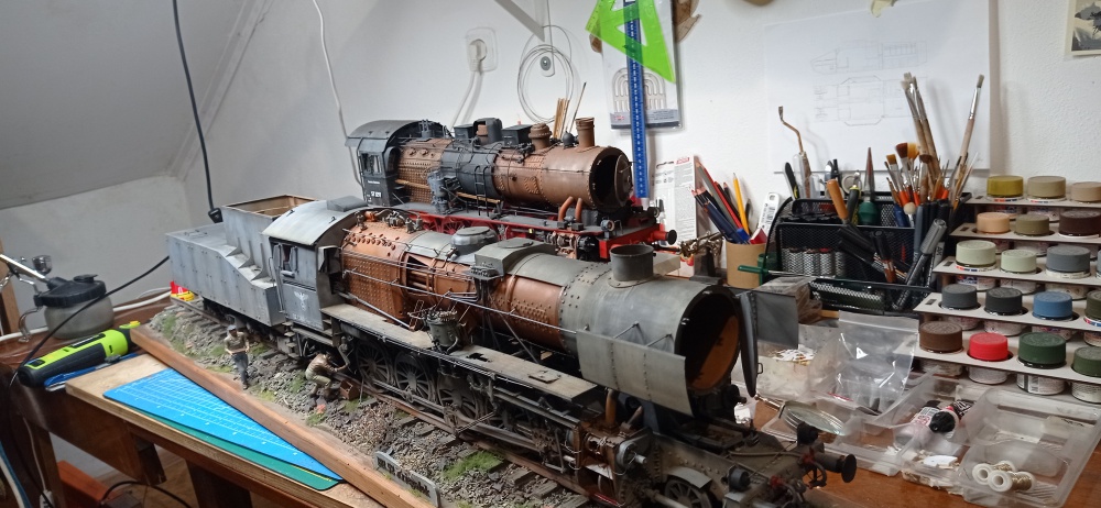 440157