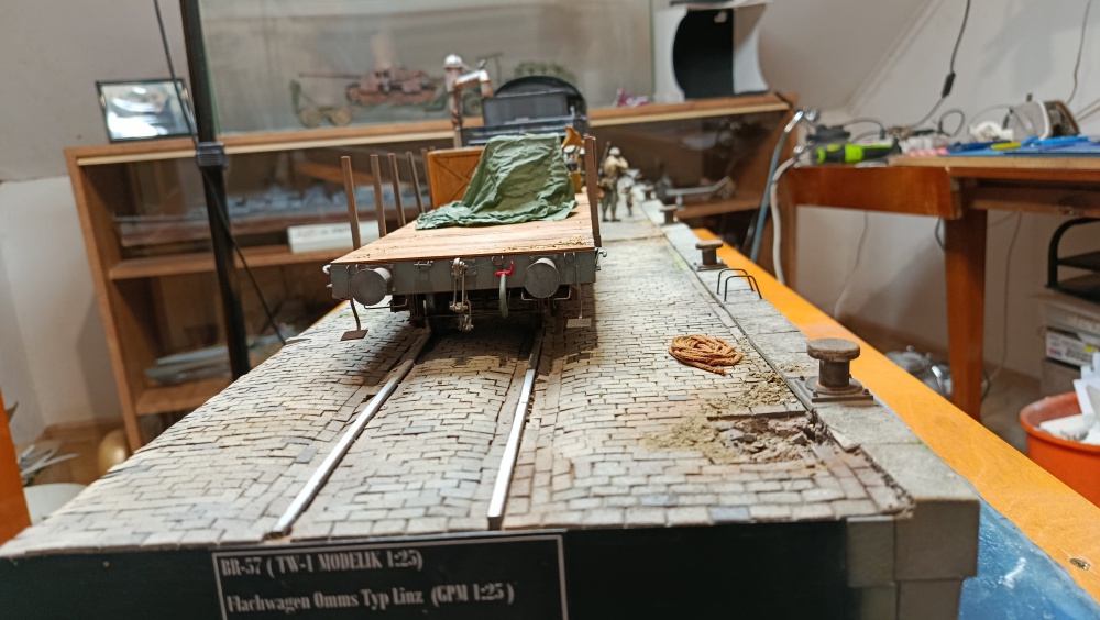 442559
